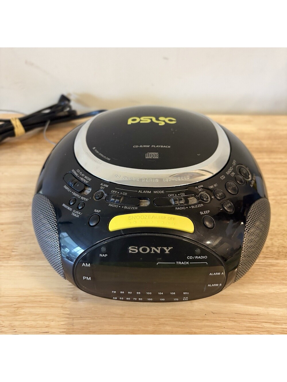 Sony PSYC ICF-CD832 CD Player AM FM Alarm Clock Radio Black Y2K Tested Working